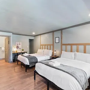 Blue Jay Hotel