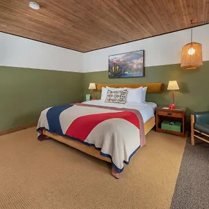 Station House South Tahoe, By Oliver Hotel
