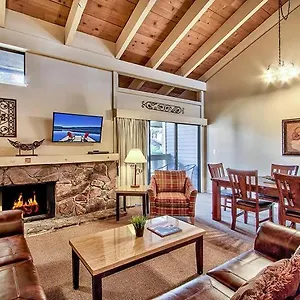 Holiday home South Tahoe - Steps To & Close To Heavenly